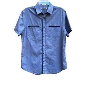 Express Men’s Blue fitted Short Sleeve Button Down Dress Shirt.